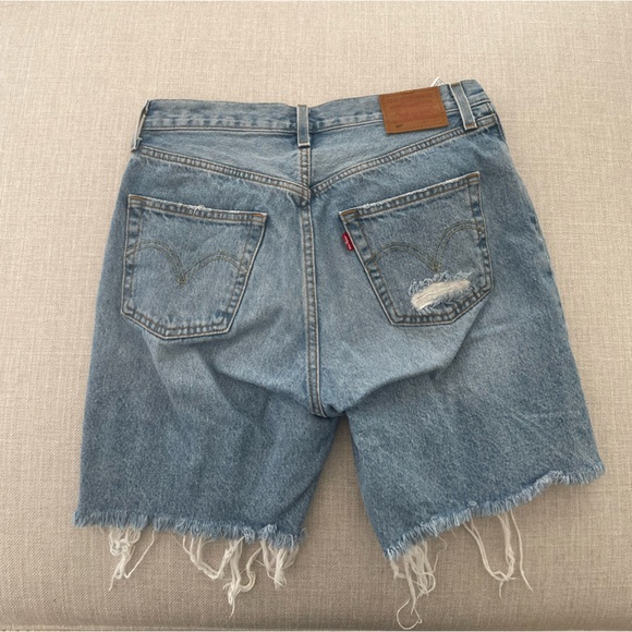Levis 501 boyfriend distressed shorts - Picture 4 of 4